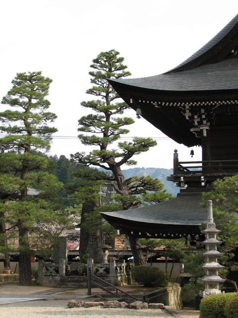 A typical scene at the Daioji temple