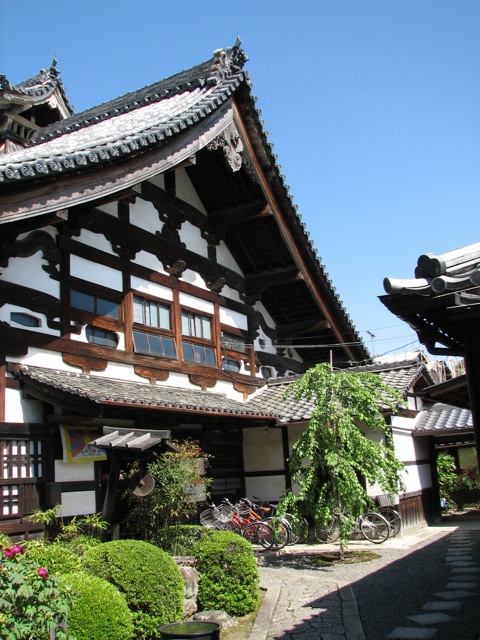 Myoshinji temple front entrance