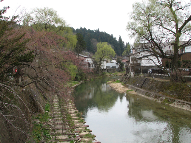 A typical river scene in Takayama.